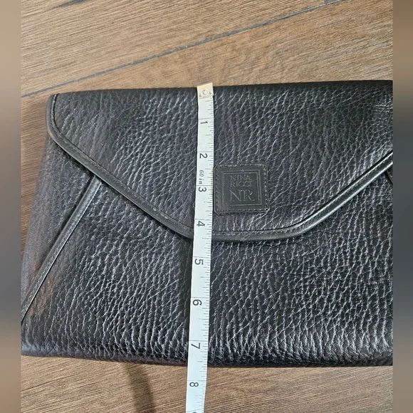 Nina Ricci Leather Envelope Clutch - Picture 6 of 12